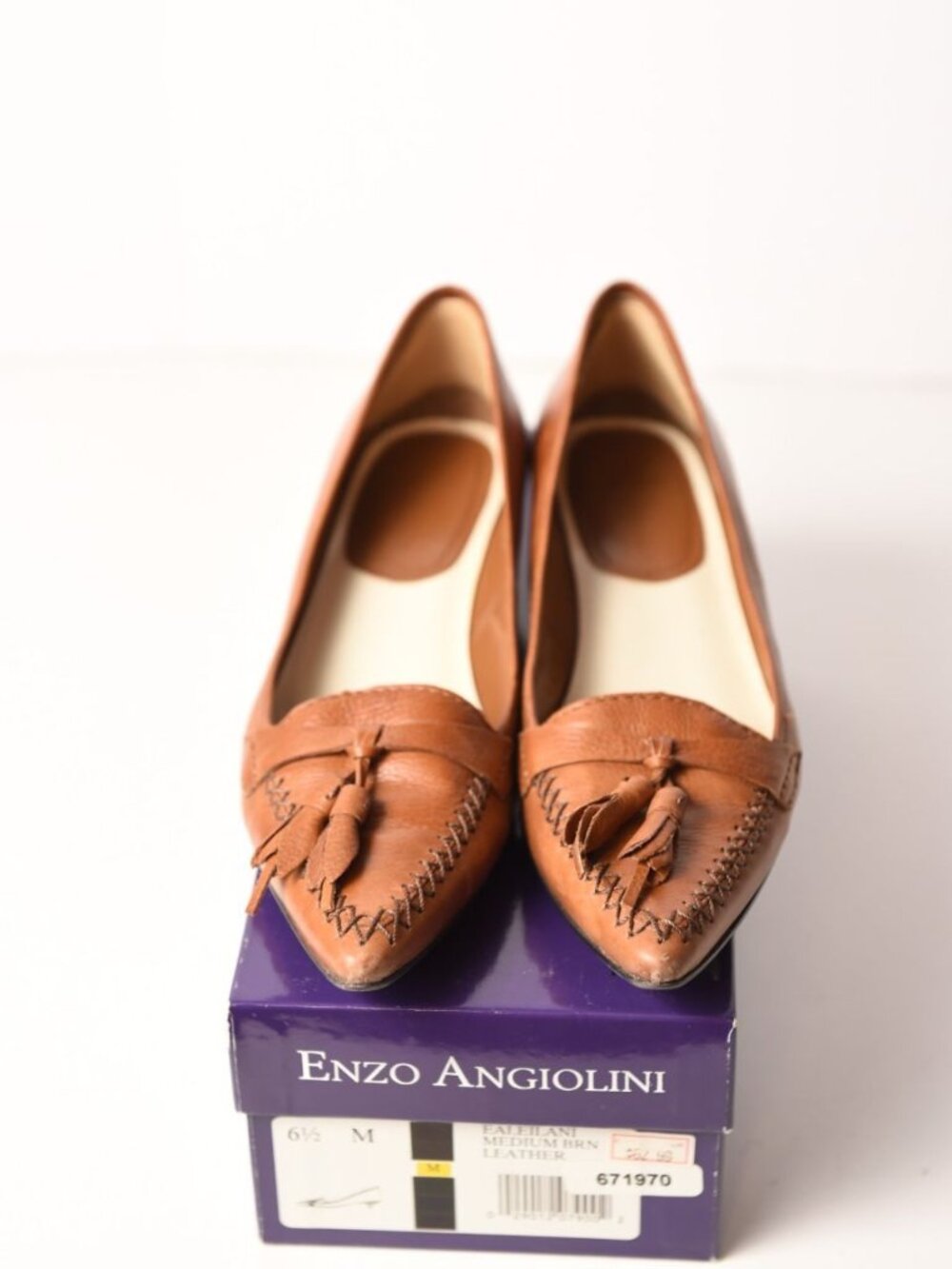 Enzo Angiolini Size 6.5 Classic Brown Leather Kitten Heal With Bow Detail Shoes